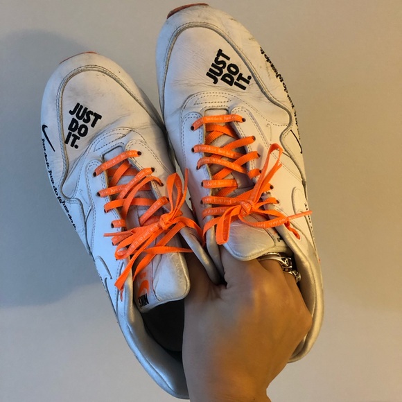 LC❗️NIKE Just Do It Air Max 1 Sneakers - Picture 3 of 8
